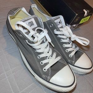 Converse Unisex Chuck Taylor All Star Gray Low Top Sneakers Men's 10 Women's 12